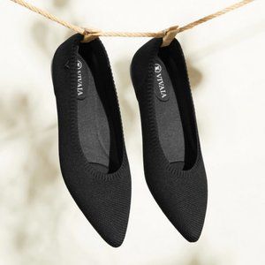 NWOT Vivaia Black Pointed-Toe Ballet Flats - Size 6.5